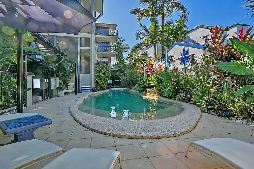 **** Aparthotel Sea Point On Trinity Beach Australia